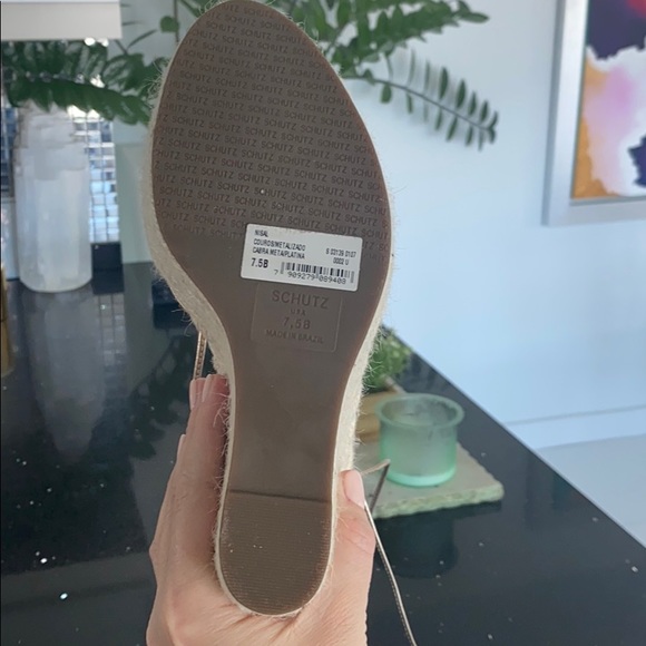 Platforms - Picture 3 of 4